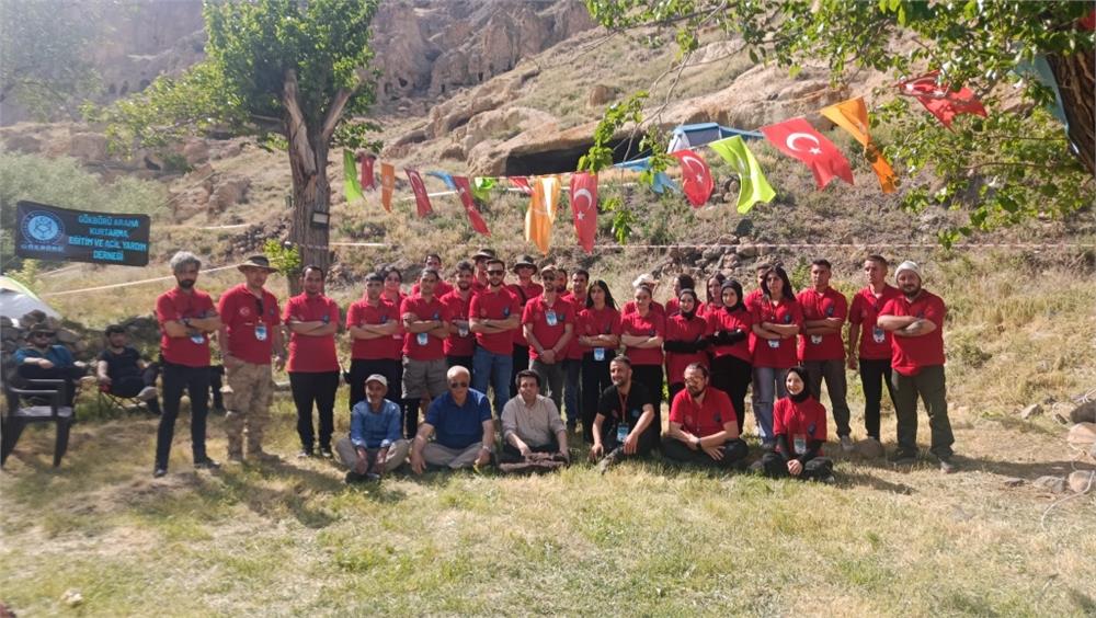 Kocasinan Gençlik Kulübü, kamp etkinliğiyle bayram kutladı