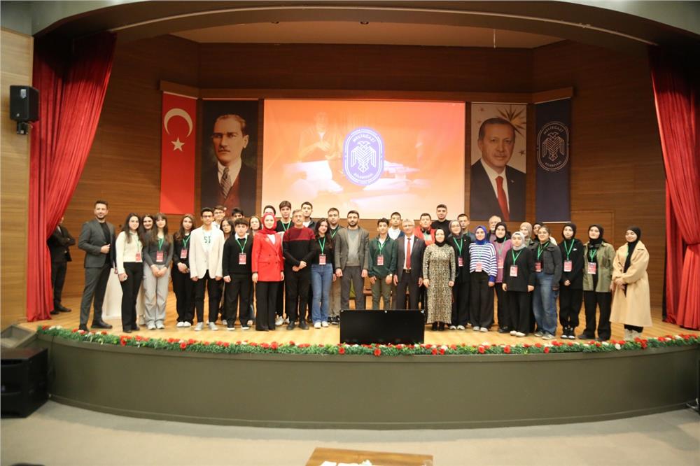 Mektep Melikgazi'de ilk konferans gerçekleştirildi