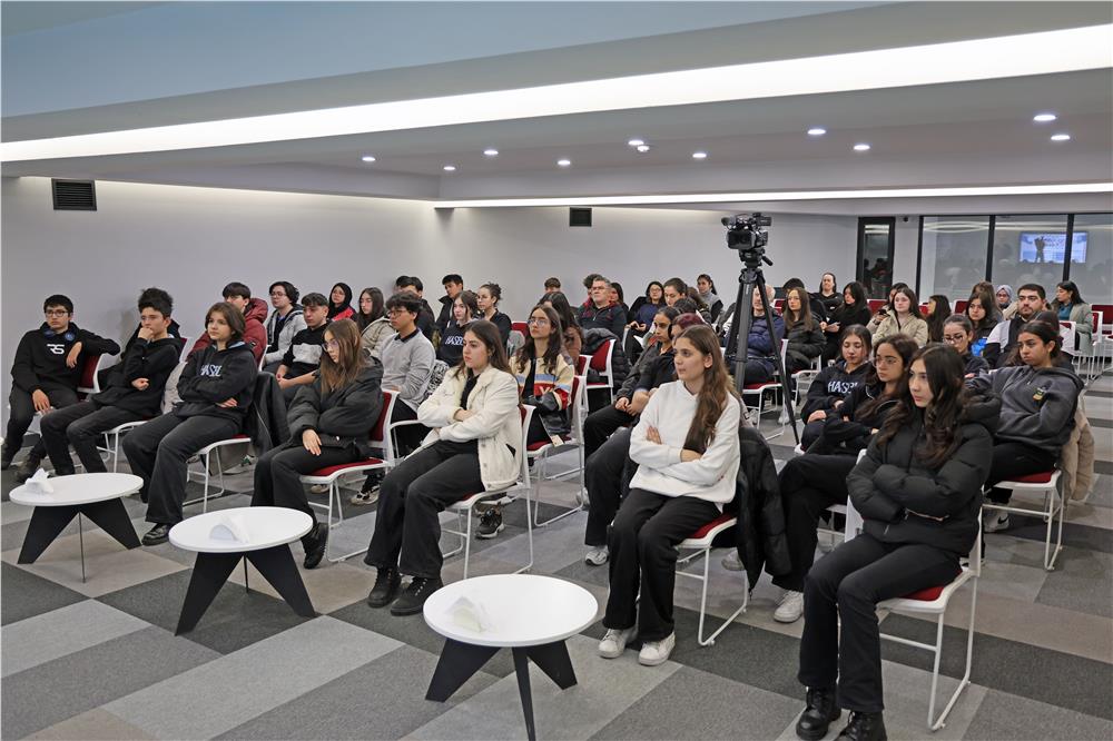 Talas'ın yazar okulu semineri dolu dolu geçiyor