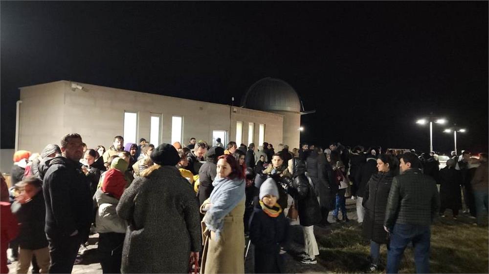 Kayserililer, sıralı gezegenleri Gök Gözlem Evi'nden izledi