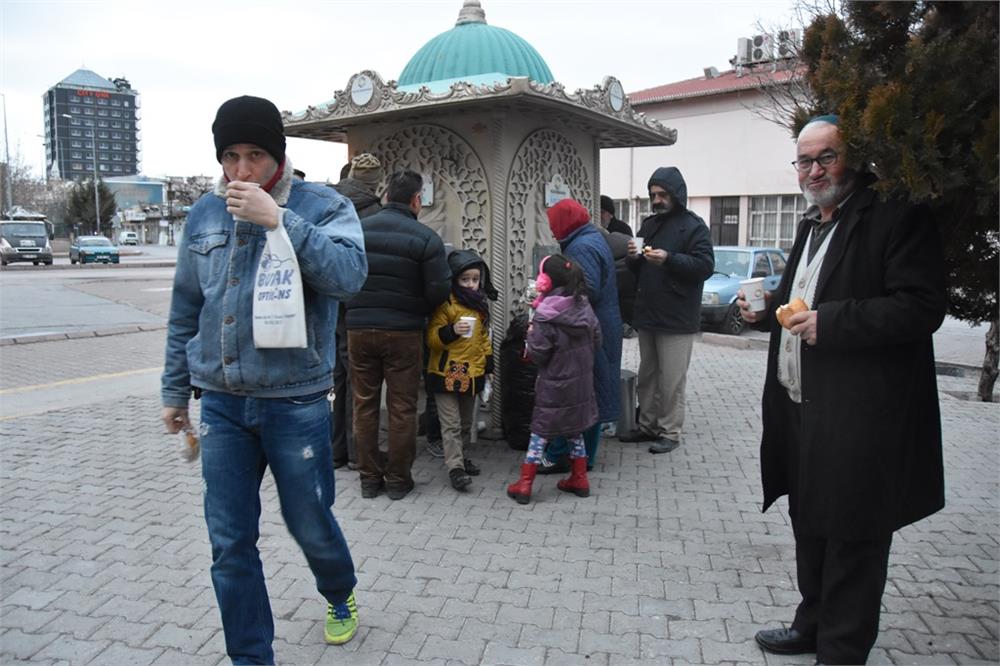 Kocasinan'ın ikram çeşmelerinden sıcacık çorba akıyor