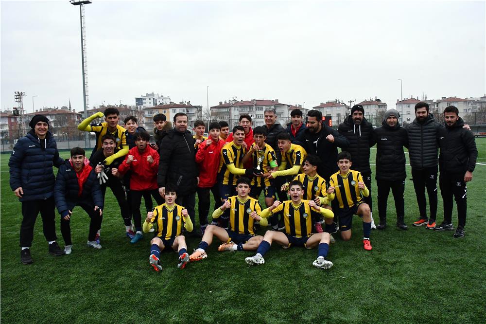 Talas Belediyespor yine şampiyon oldu